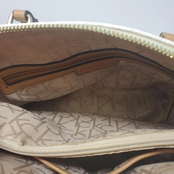 CALVIN KLEIN PURSE - Picture 9 of 12